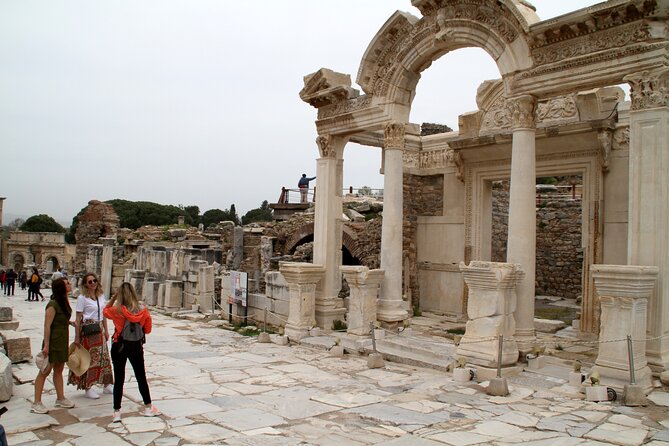All Inclusive Private Access Ephesus Tour (SKIP-THE-LINE) - A Turkish lunch, with a shopping caveat