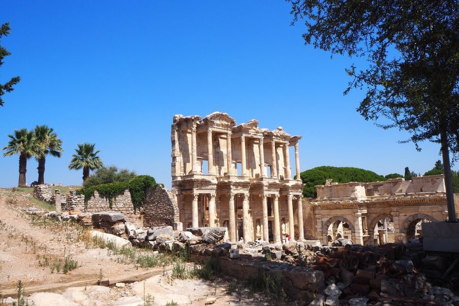 Ephesus: Customised Day Tour from Kusadası Port - What guides add to the day