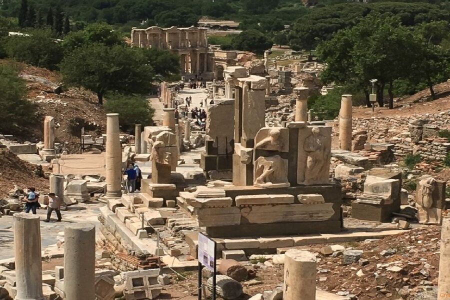 Ephesus: House of Virgin Marry & Artemis w Lunch & Ticket - Ephesus: Marble Streets and Monumental Ruins