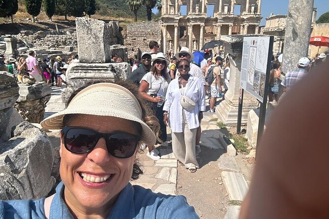 Ephesus Museum and Panoramic Ephesus Tours and Turkish bath - Lunch and rugs at the handicrafts cooperative