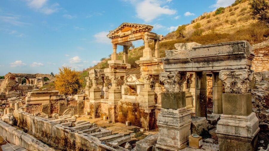 From Izmir: Full-Day Ephesus Tour with Lunch - Guides and transport make a difference on a long day