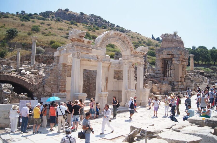 Guided Icmeler Ephesus Tour w/ Breakfast & Lunch - What the $43 price covers, and what it does not