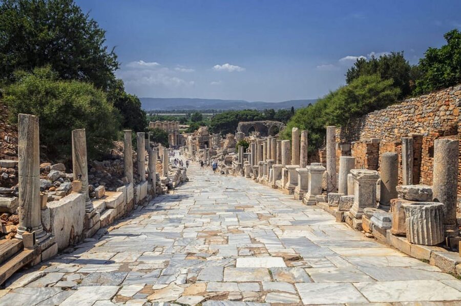 Kusadasi: Ephesus, House of Virgin Mary, and Temple Tour - Ephesus: give the ancient city the time it deserves