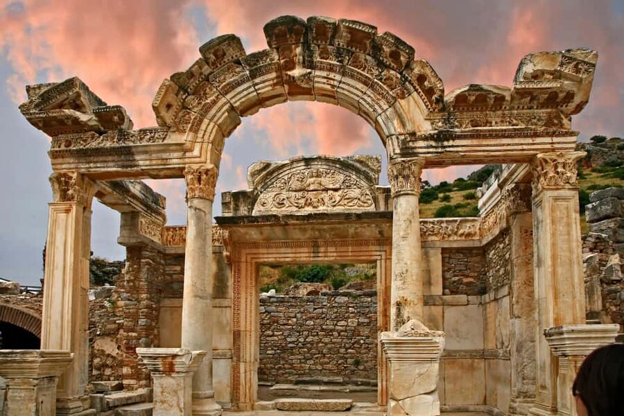 Kusadasi: Ephesus Private or Group Tour for Cruise Guests - Ephesus is the main event