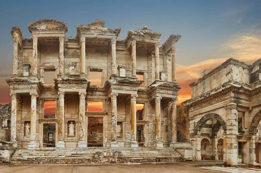 Kusadasi: Ephesus Private or Group Tour for Cruise Guests - Lunch and local crafts add a human note
