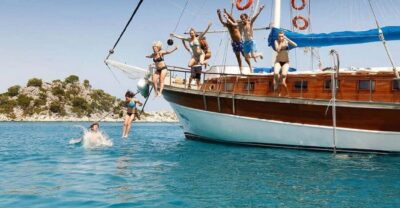 Full–Day Boat Trip with Lunch