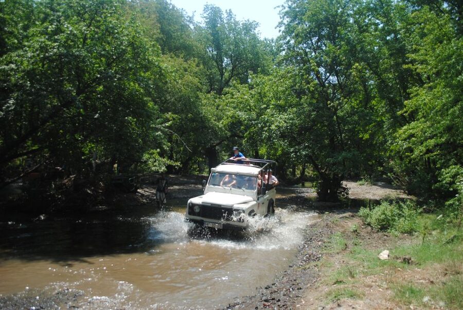 Kusadasi Jeep Safari w/ Lunch and Water Fight - Barbecue lunch under the pines