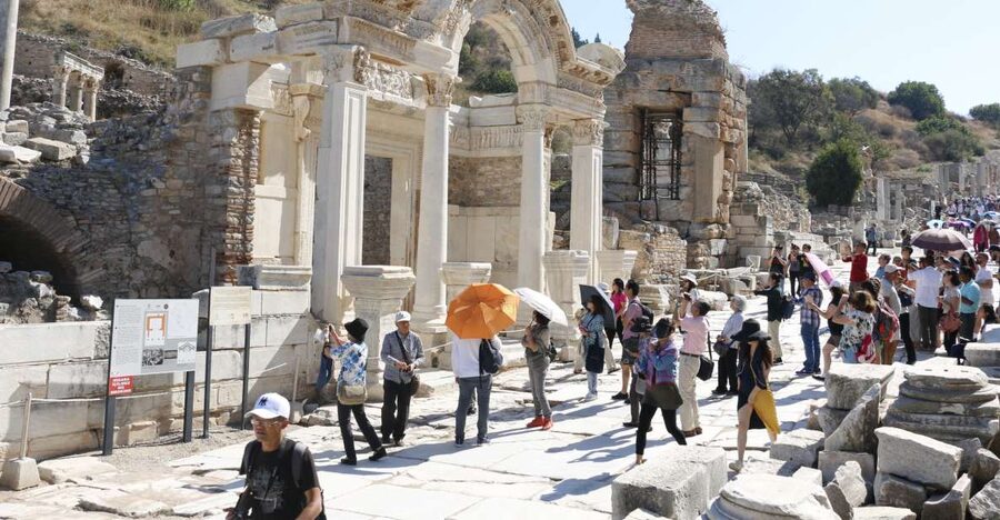 Kusadasi or Selcuk: Full-Day Ephesus Tour with Lunch - The House of Virgin Mary comes first