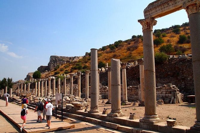 Mini Group Skip-The-Line: Best of Ephesus Tour From Kusadasi Port - Meeting Your Guide at Kusadasi Port