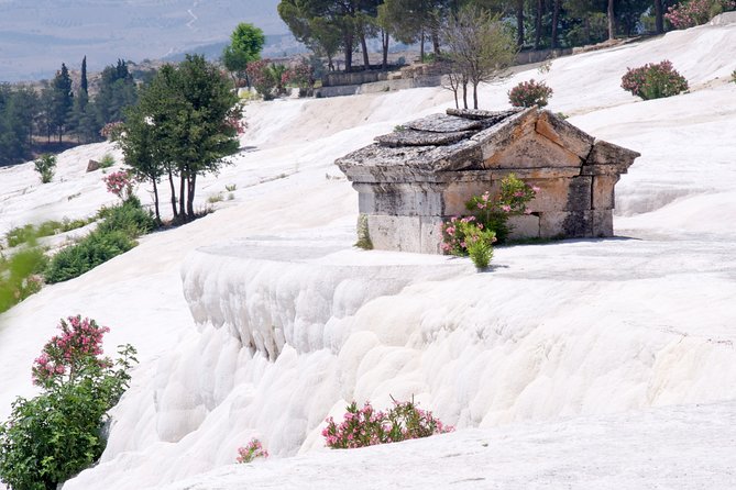 Pamukkale Day Tour from Selcuk - Lunch before the ruins