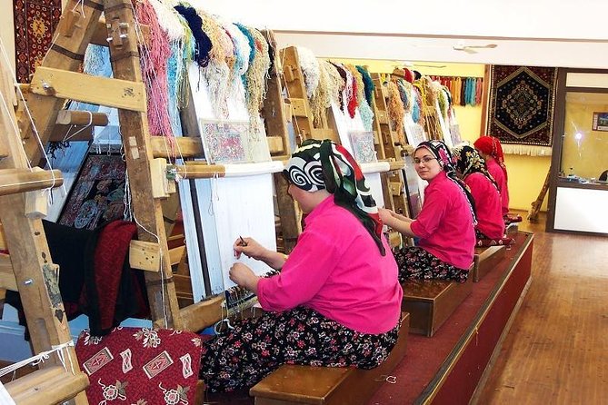 "private Ephesus tours "" wholesaler Shop Tours ""from cruise port Kusadasi " - Lunch, carpet weaving, and a look at kilims