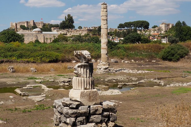 SKIP-THE-LINE: Group & Private Ephesus Tour ENTRY FEE & LUNCH - The Prytaneion, fountain and baths