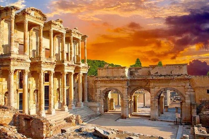 Top-Rated Ephesus and House of Virgin Mary Tour for Cruisers - Kusadasi Castle adds a port-side contrast
